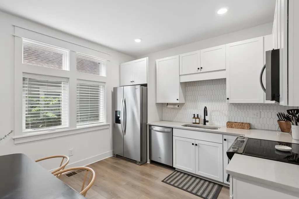 332 Douglas Avenue Nashville TN 37207