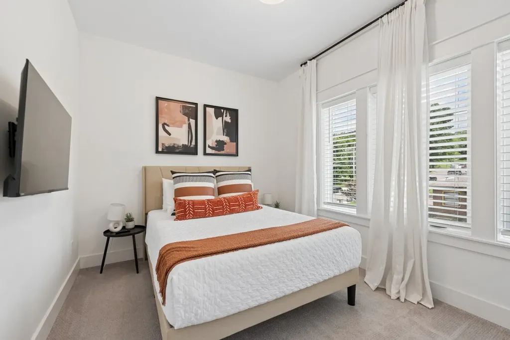 332 Douglas Avenue Nashville TN 37207