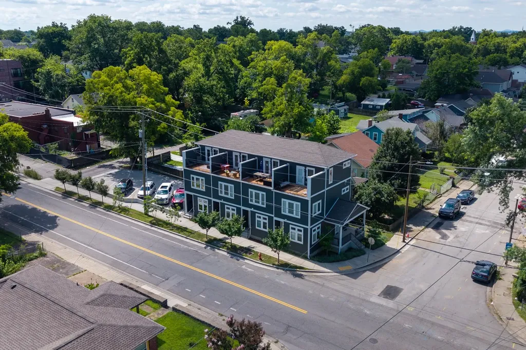 332 Douglas Avenue Nashville TN 37207
