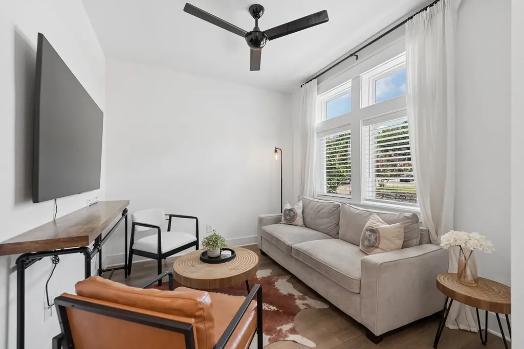 332 Douglas Avenue Nashville TN 37207