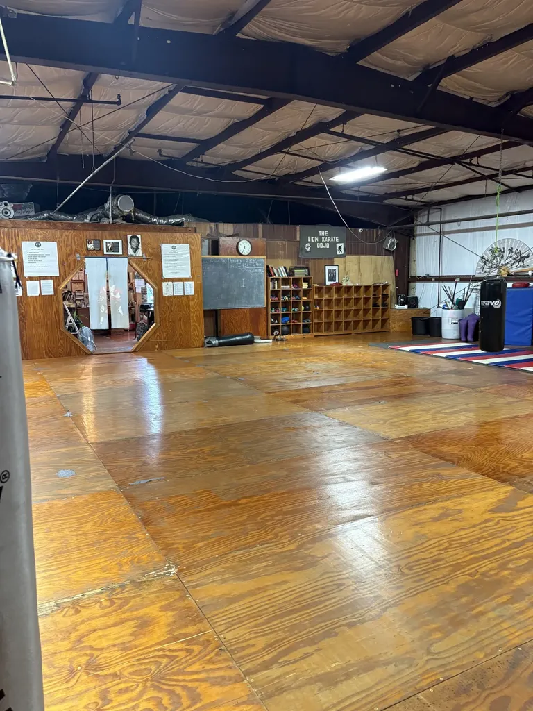 301 N Locust Avenue Lawrenceburg TN 38464