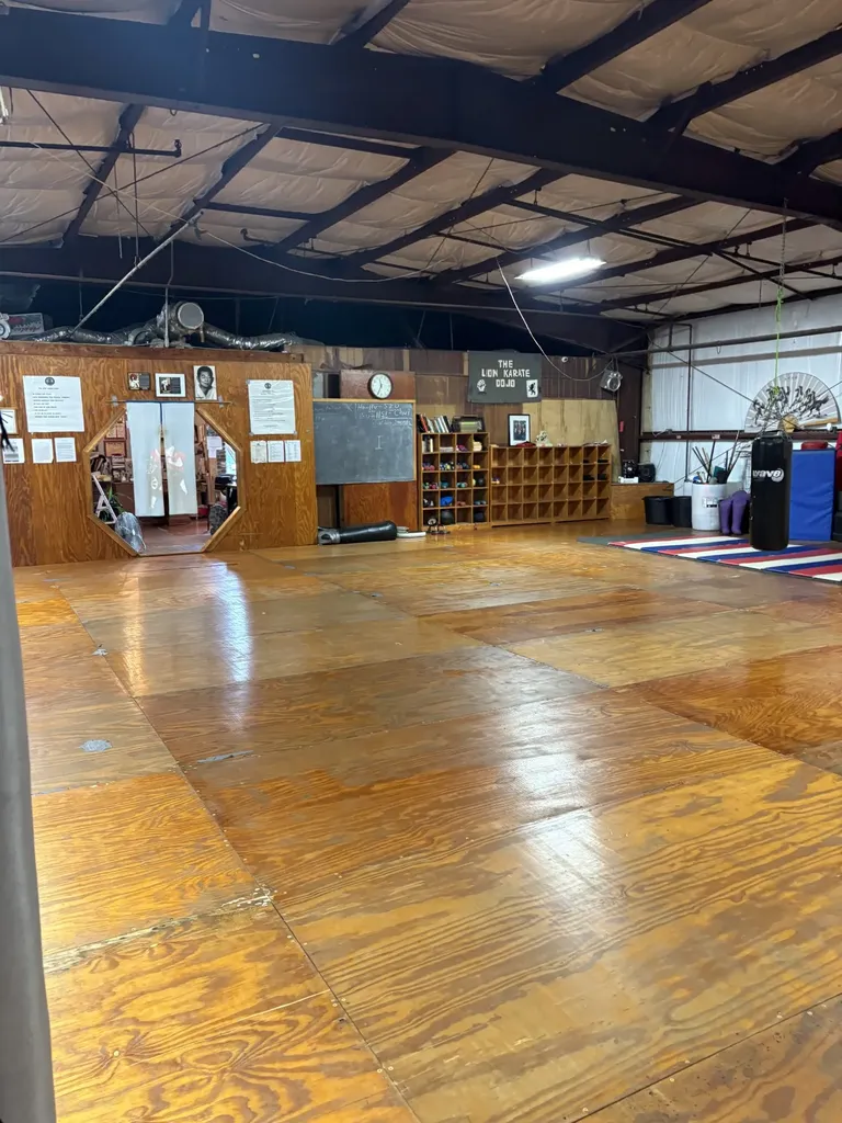 301 N Locust Avenue Lawrenceburg TN 38464