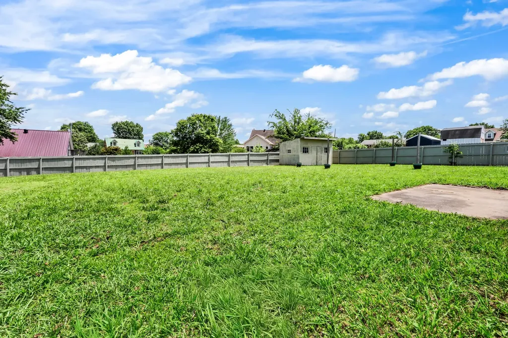 1609 Bevard Road Clarksville TN 37042