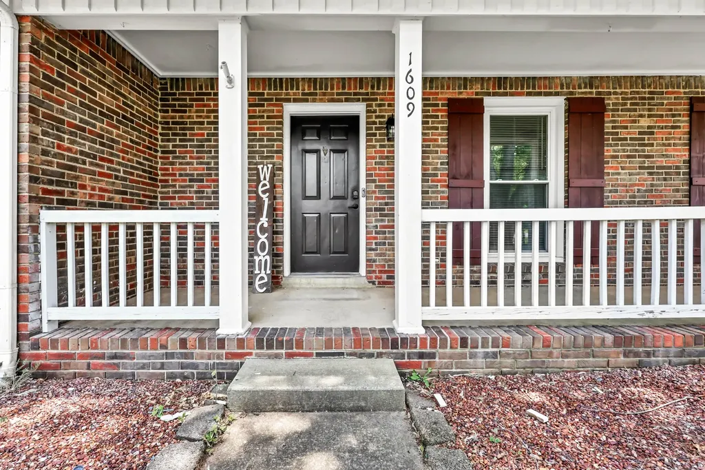 1609 Bevard Road Clarksville TN 37042