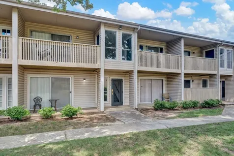 6724 Quail Hollow Court Memphis TN 38120