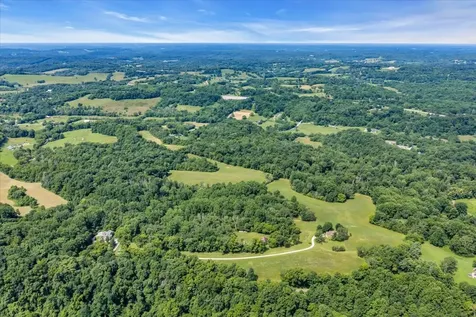 2896 Fly Road Santa Fe TN 38482