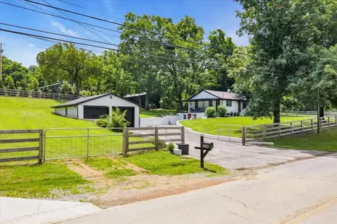 2896 Fly Road Santa Fe TN 38482