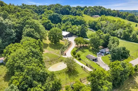 2896 Fly Road Santa Fe TN 38482