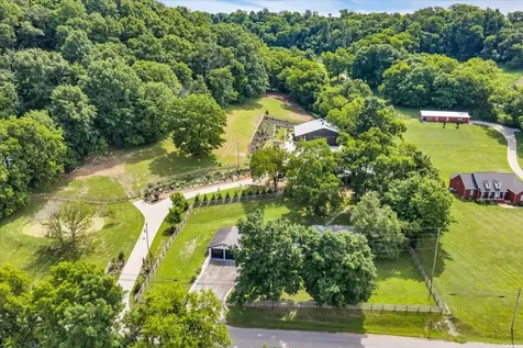 2896 Fly Road Santa Fe TN 38482