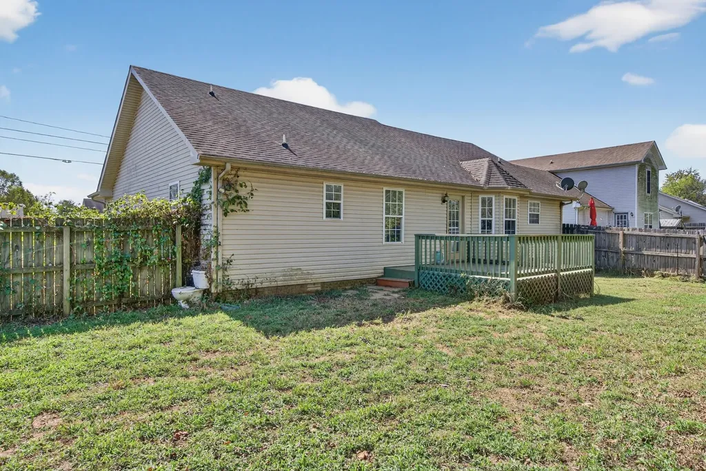 3273 N Senseney Circle Clarksville TN 37042