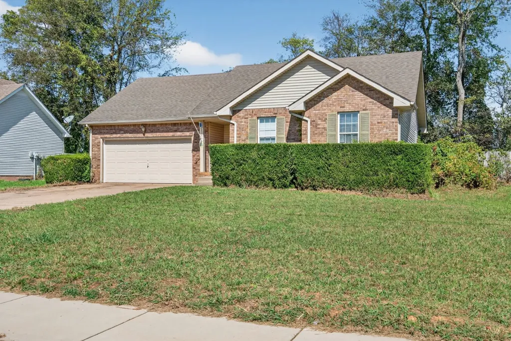 3273 N Senseney Circle Clarksville TN 37042