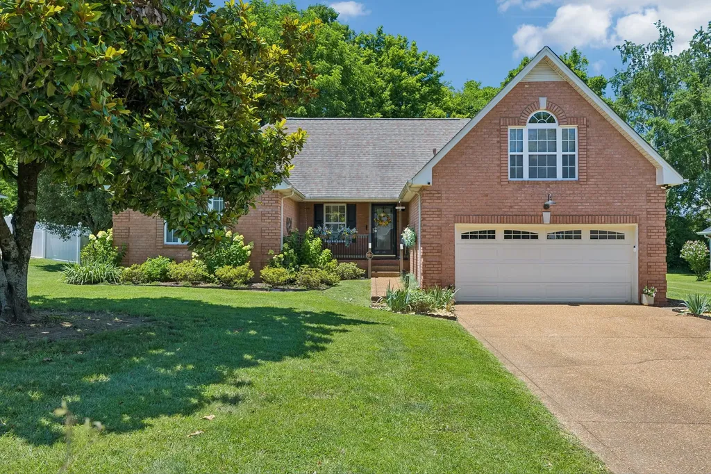 124 W Braxton Lane Hendersonville TN 37075