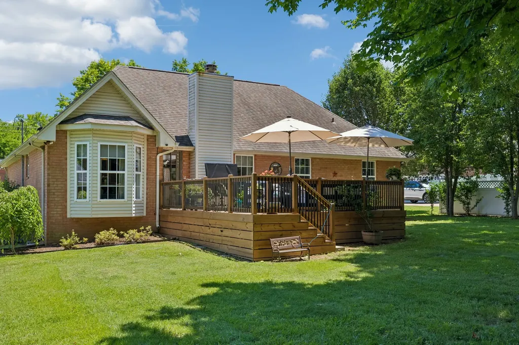 124 W Braxton Lane Hendersonville TN 37075