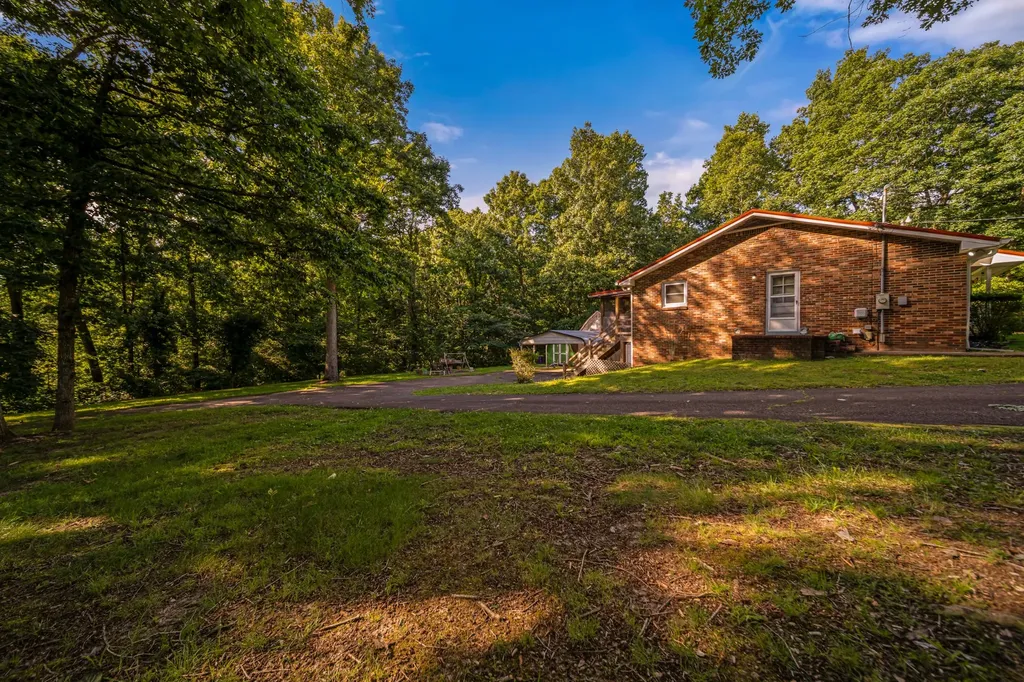 211 Rouse Road Dickson TN 37055