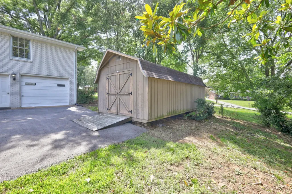 101 Hillside Drive Old Hickory TN 37138