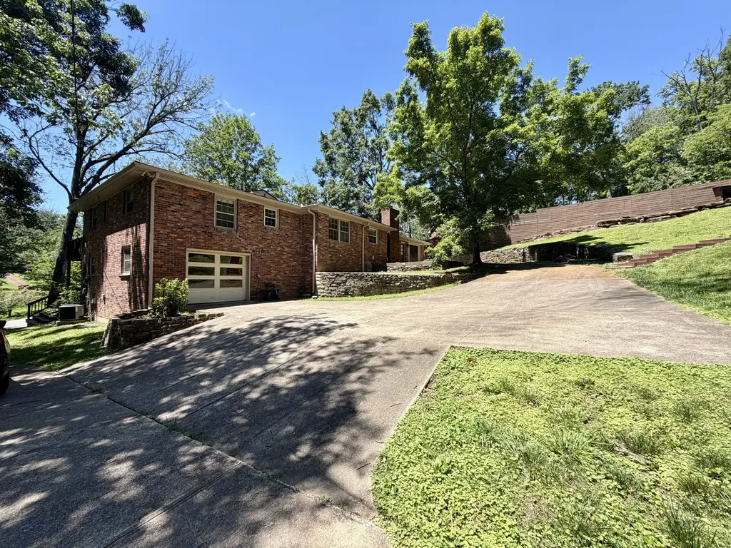 600 Vanoke Drive Madison TN 37115