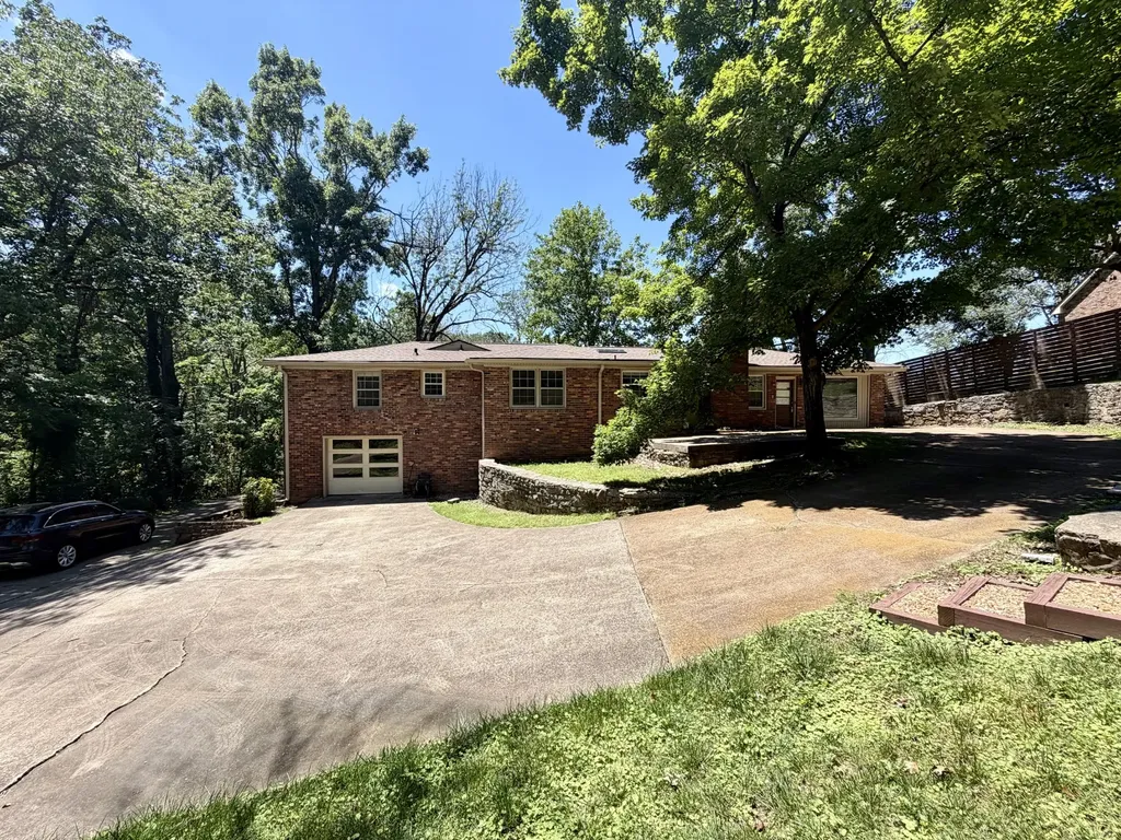 600 Vanoke Drive Madison TN 37115