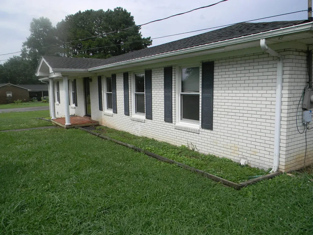 404 Shadow Dr, N Shelbyville TN 37160