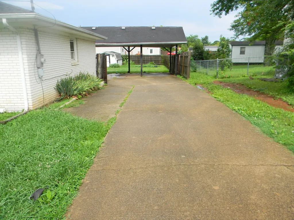 404 Shadow Dr, N Shelbyville TN 37160