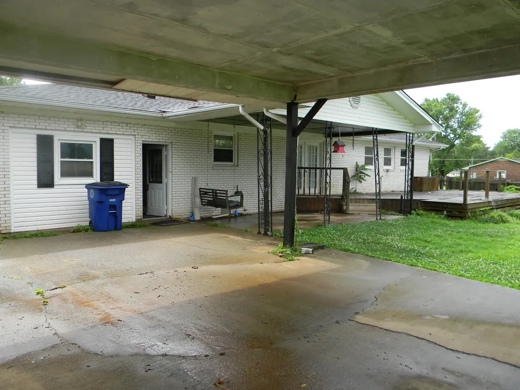 404 Shadow Dr, N Shelbyville TN 37160