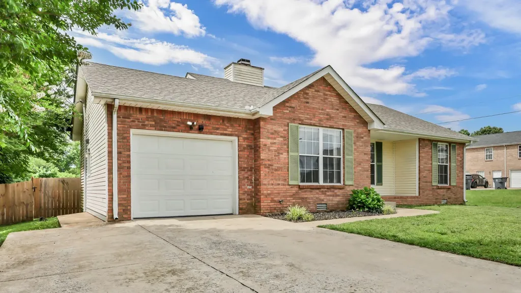 596 Cory Drive Clarksville TN 37040