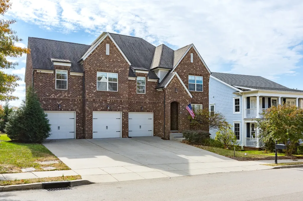2033 Callaway Park Place Thompsons Station TN 37179
