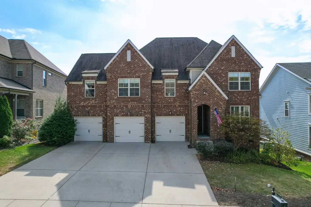 2033 Callaway Park Place Thompsons Station TN 37179