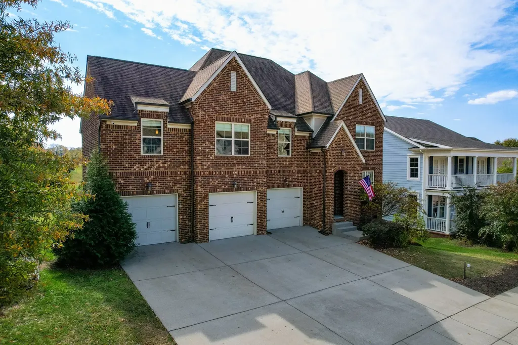 2033 Callaway Park Place Thompsons Station TN 37179