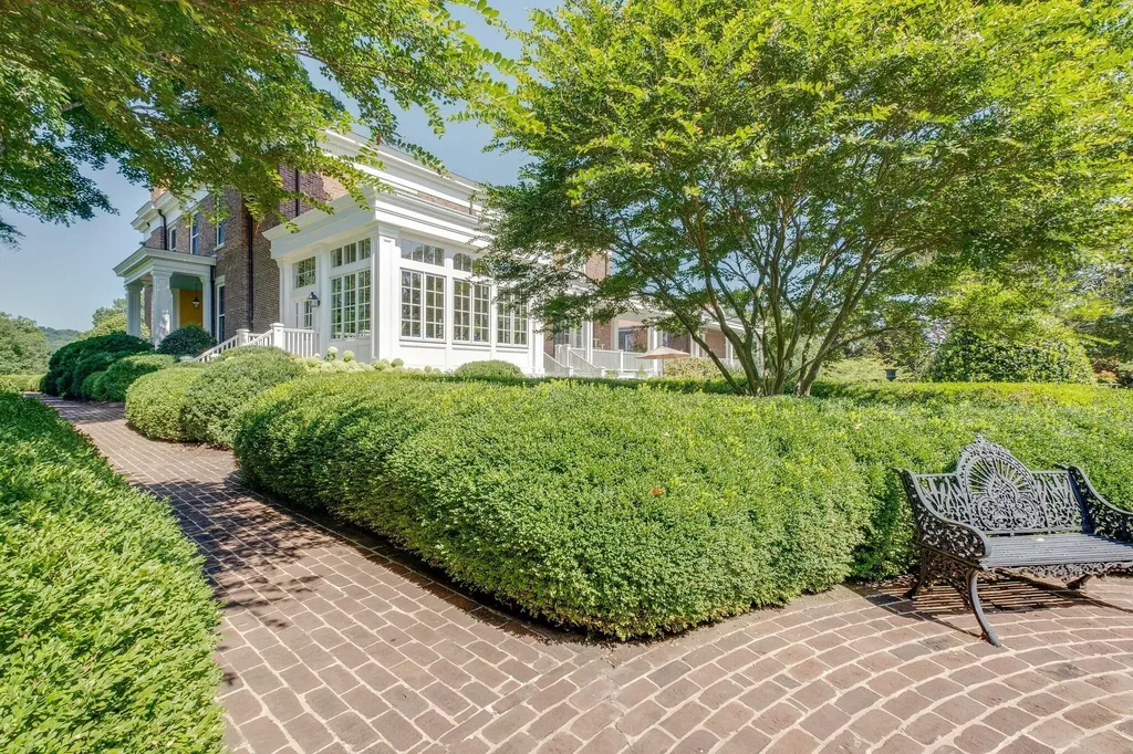 1711 Old Hillsboro Road Franklin TN 37069