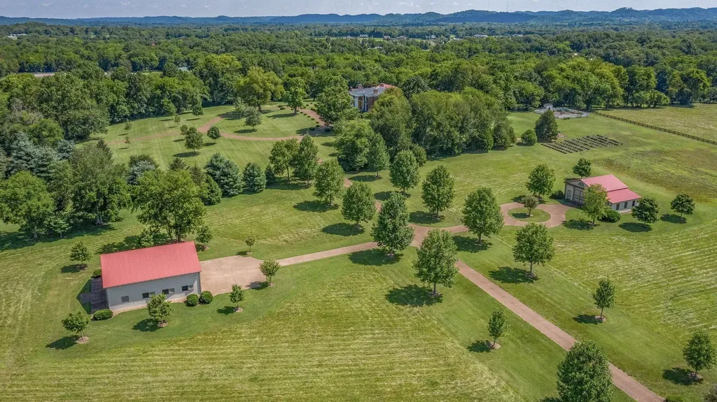 1711 Old Hillsboro Road Franklin TN 37069