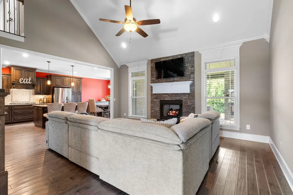 1120 Julian Way Murfreesboro TN 37128