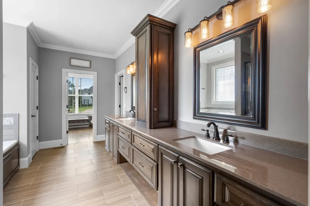 1120 Julian Way Murfreesboro TN 37128