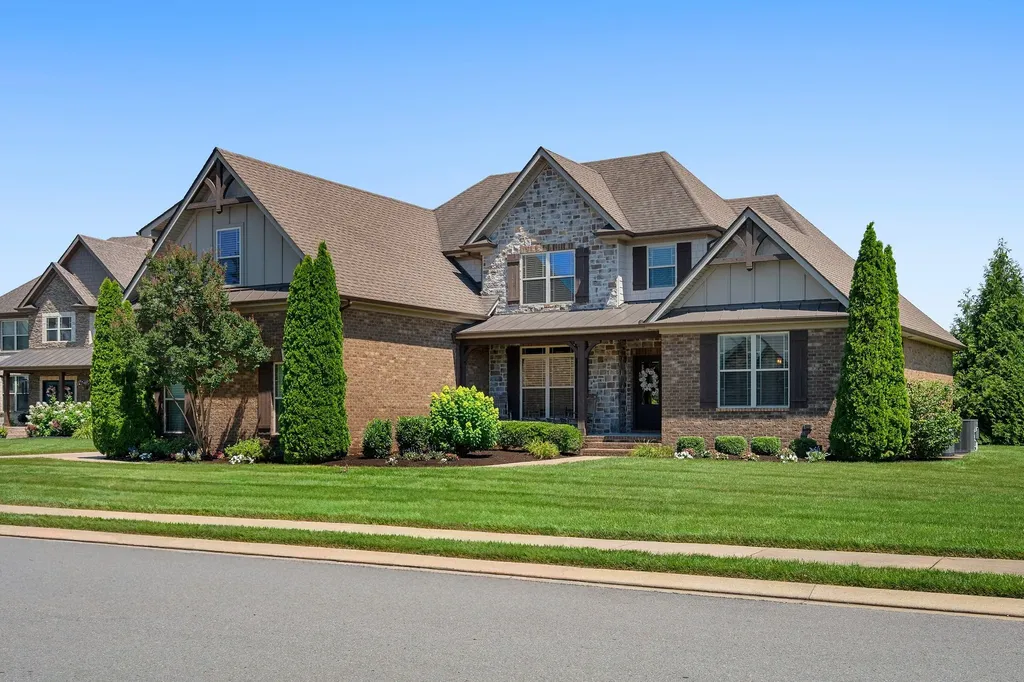 1120 Julian Way Murfreesboro TN 37128
