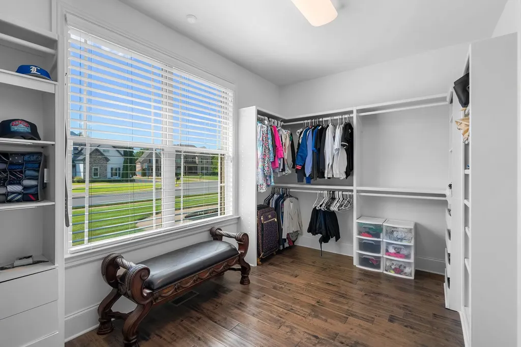 1120 Julian Way Murfreesboro TN 37128