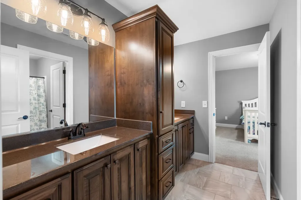 1120 Julian Way Murfreesboro TN 37128