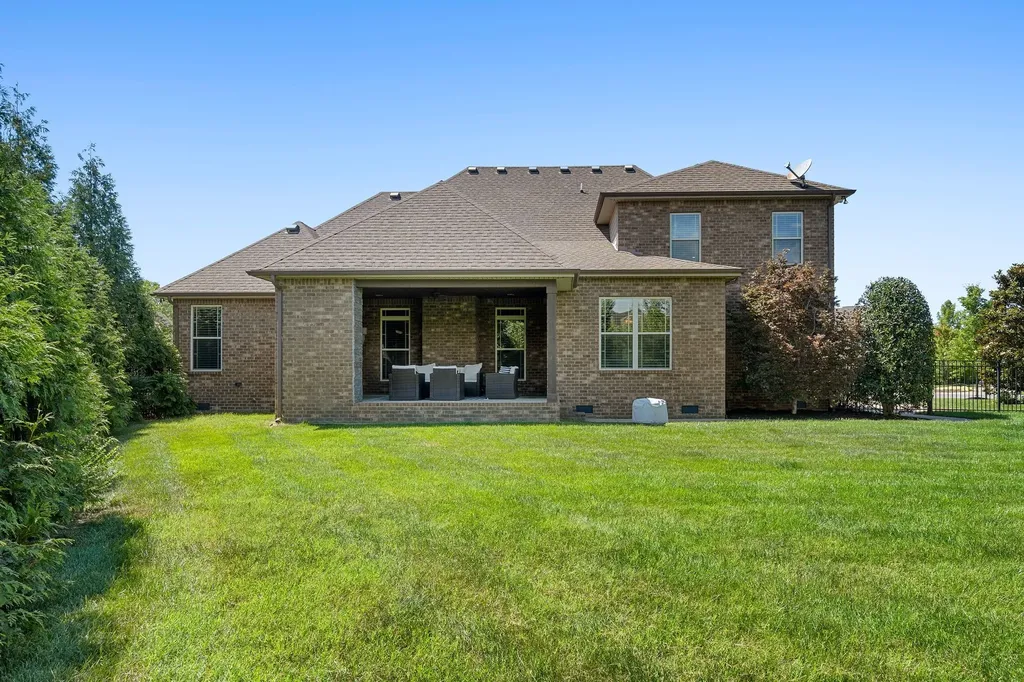 1120 Julian Way Murfreesboro TN 37128