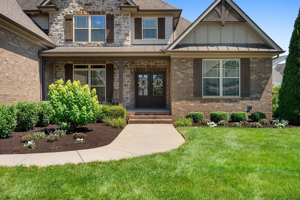 1120 Julian Way Murfreesboro TN 37128