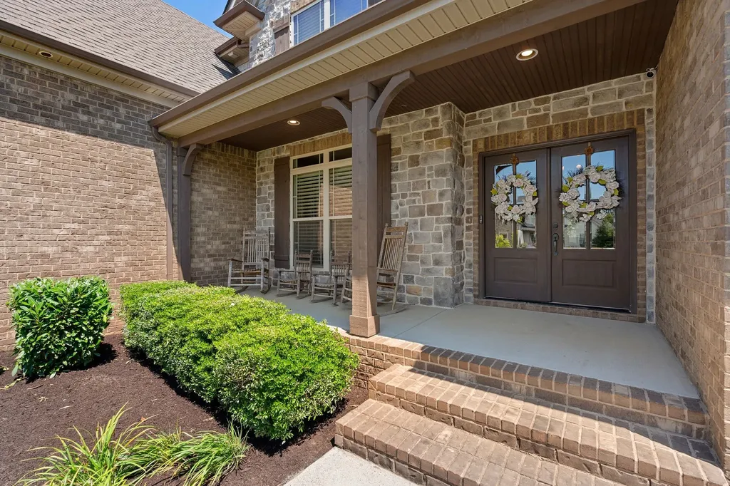 1120 Julian Way Murfreesboro TN 37128