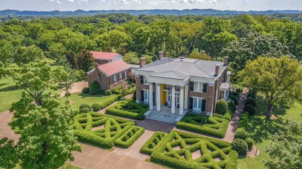 1711 Old Hillsboro Road Franklin TN 37069