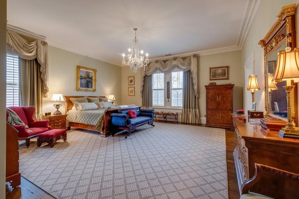 1711 Old Hillsboro Road Franklin TN 37069