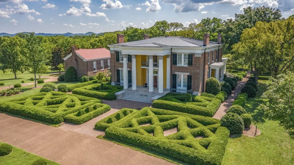 1711 Old Hillsboro Road Franklin TN 37069