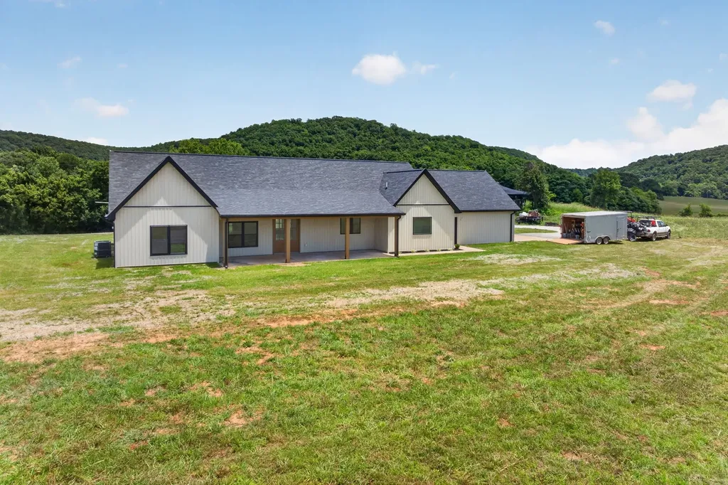 4169 Gum Springs Mountain Road Sparta TN 38583