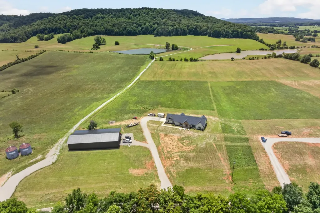 4169 Gum Springs Mountain Road Sparta TN 38583