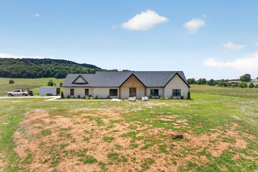 4169 Gum Springs Mountain Road Sparta TN 38583