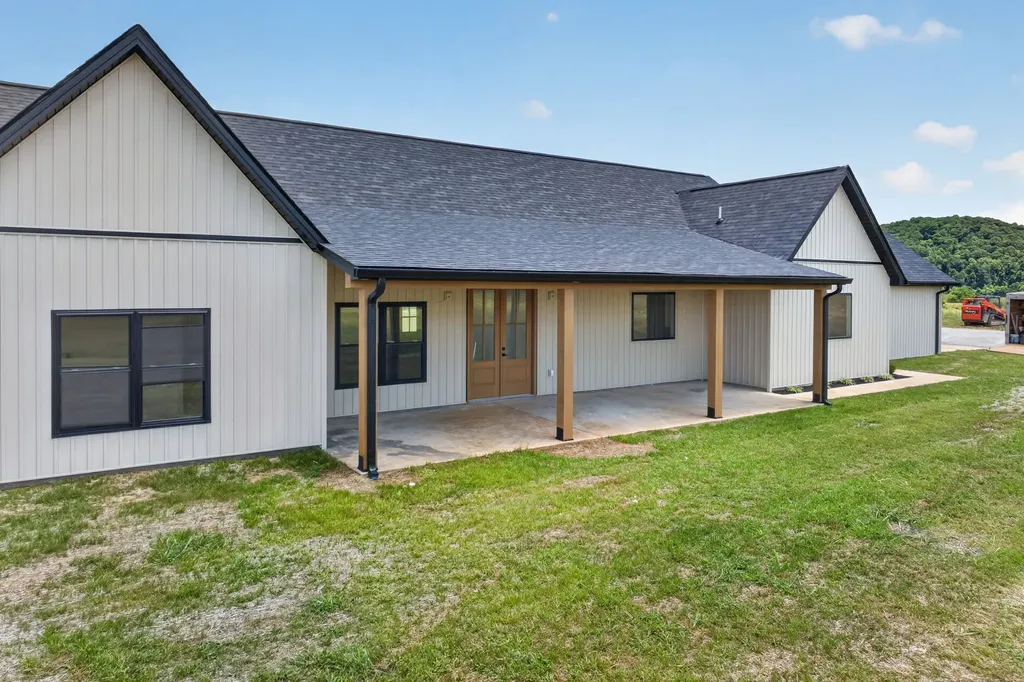 4169 Gum Springs Mountain Road Sparta TN 38583