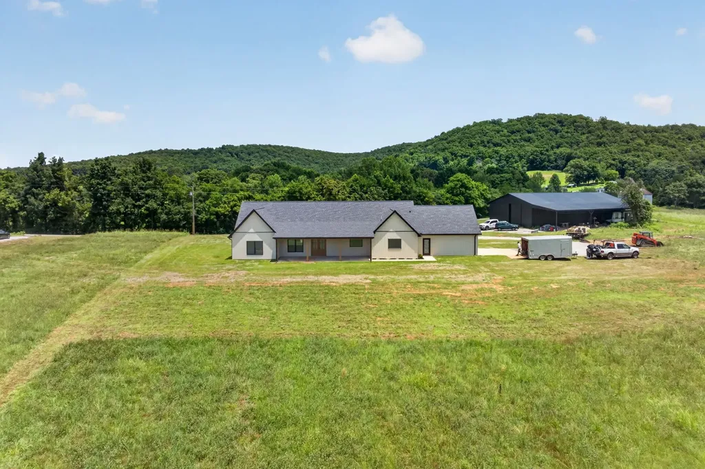 4169 Gum Springs Mountain Road Sparta TN 38583