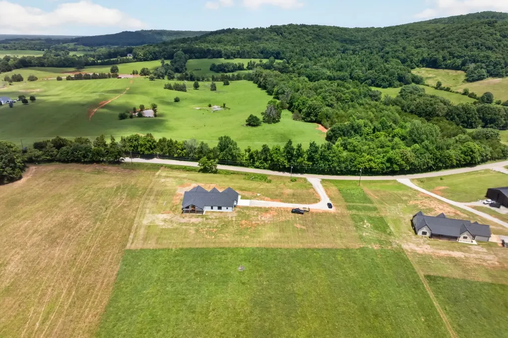 4221 Gum Springs Mountain Road Sparta TN 38583
