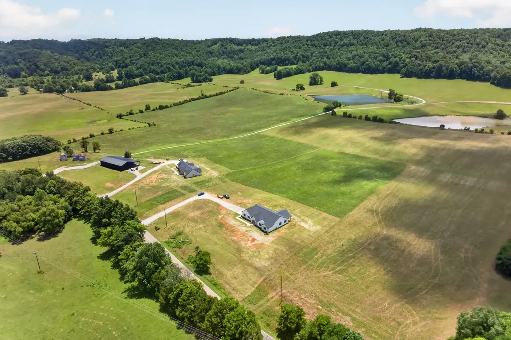 4221 Gum Springs Mountain Road Sparta TN 38583
