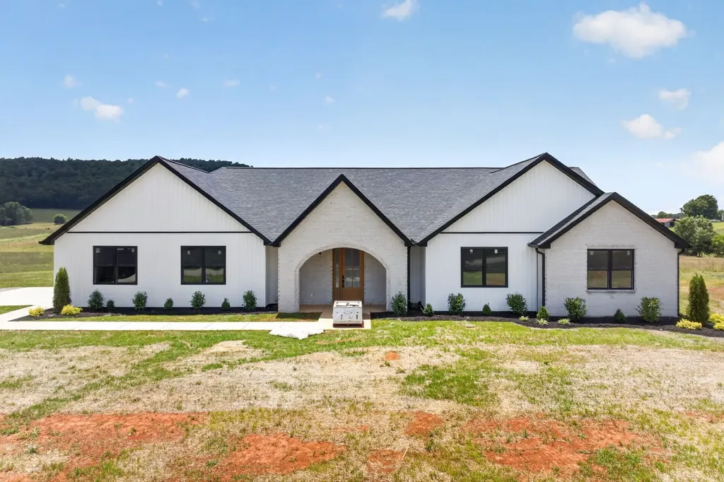 4221 Gum Springs Mountain Road Sparta TN 38583