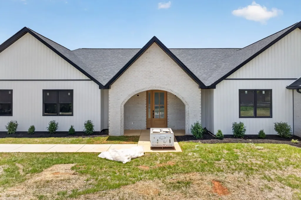4221 Gum Springs Mountain Road Sparta TN 38583